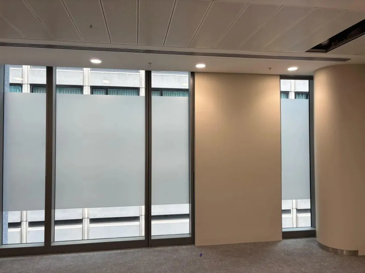 PROFESSIONAL PRIVACY & FROSTED FILM INSTALLATION